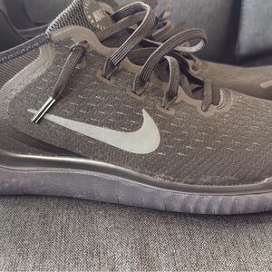 Nike Men's Athletic Shoes - Free Run 2018